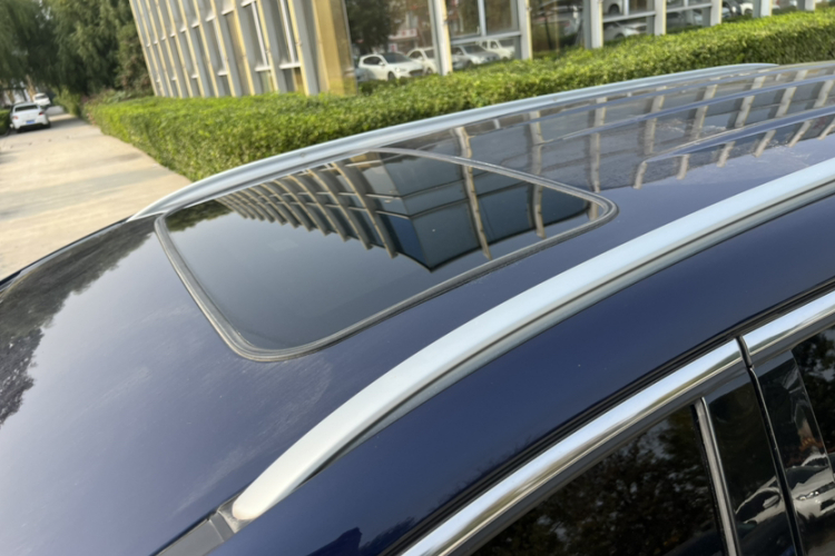 比亚迪 宋MAX 2021款 升级版 1.5T 自动豪华型 7座局部细节57