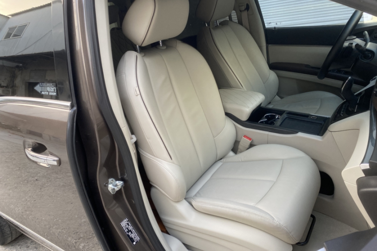 别克GL8 2021款 陆上公务舱 652T 豪华型局部细节41