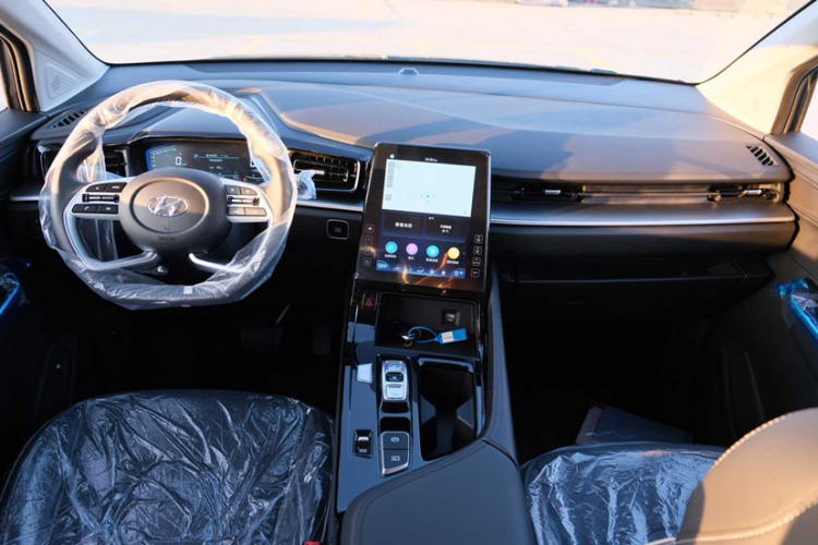 现代 库斯途 2024款 270TGDi LUX 尊贵版中控内饰7001