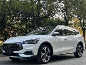 福特 福克斯 2021款 猎装版 EcoBoost 180 自动猎潮型