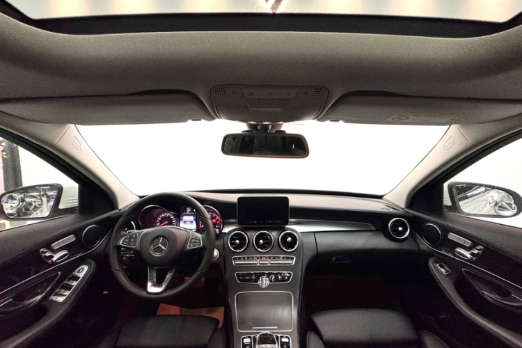 奔驰C级 2018款 C 200 L 运动版中控内饰7001