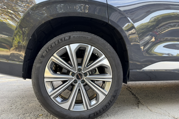 星途揽月 2023款 400T 四驱星尊版 6座车身外观6001