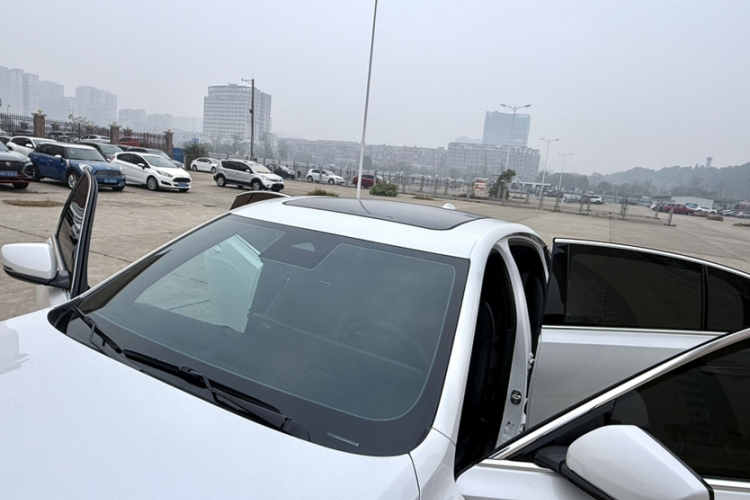 凯迪拉克CT5 2024款 28T 豪华型Pro车身外观6001