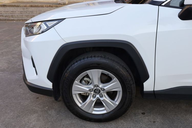 丰田 RAV4荣放 2023款 2.0L CVT两驱都市版车身外观6015