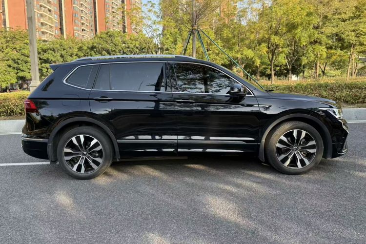 大众 途观L 2022款 330TSI 自动两驱R-Line越享版车身外观6004