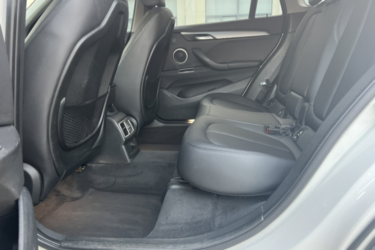 宝马X1 2016款 sDrive18Li 尊享型中控内饰7001