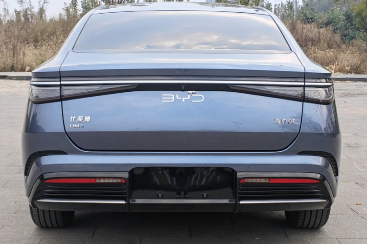 比亚迪 海豹07 DM-i 2025款 DM-i 1.5L 125km 豪华型车身外观6003
