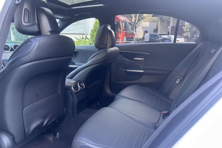 奔驰C级 2022款 改款 C 200 L 运动版中控内饰7009