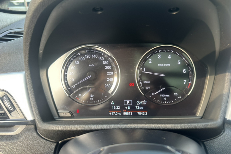 宝马X1 2019款 sDrive20Li 领先型中控内饰15