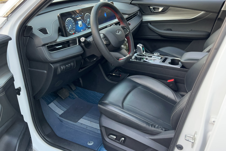 奇瑞 瑞虎8 PLUS 2022款 鲲鹏版 390TGDI DCT豪情版+中控内饰7003