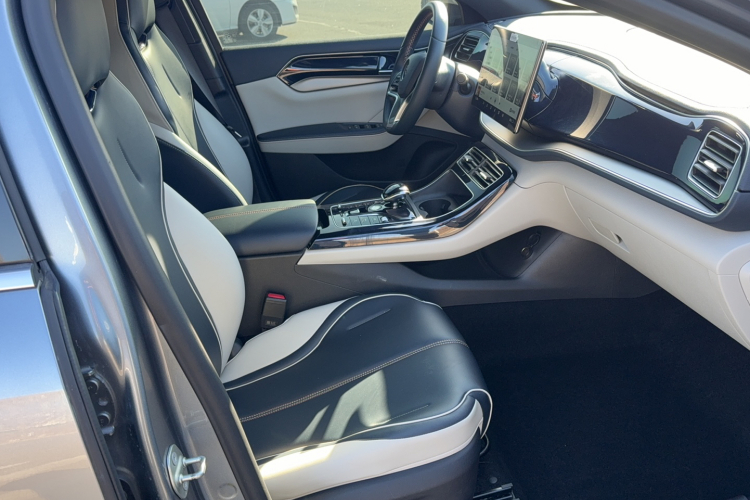 比亚迪 秦PLUS 2021款 DM-i 120KM 旗舰型中控内饰7007