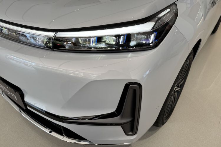 吉利银河 银河M9 2025款 230km 两驱探索版车身外观6006