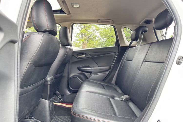 本田 飞度 2018款 1.5L CVT舒适天窗版中控内饰7003