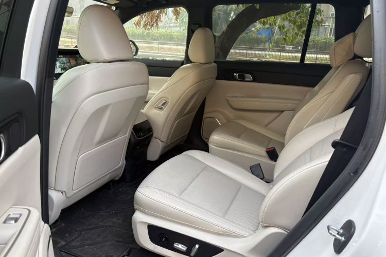 理想汽车 理想ONE 2020款 增程6座版车身外观6009