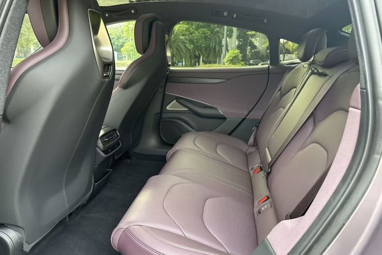 小米汽车 小米SU7 2024款 后驱标准创始版中控内饰7005