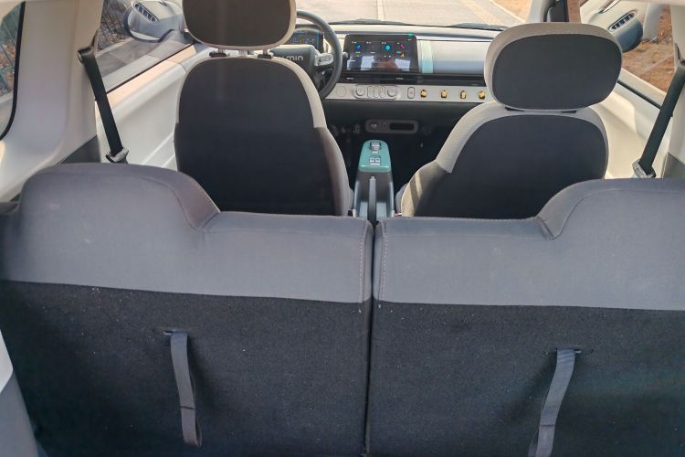 长安启源 长安Lumin 2023款 205km 香沁款中控内饰7004