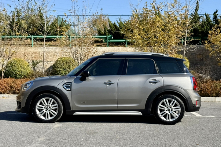 MINI Countryman 2017款 1.5T COOPER ALL4 旅行家车身外观6003