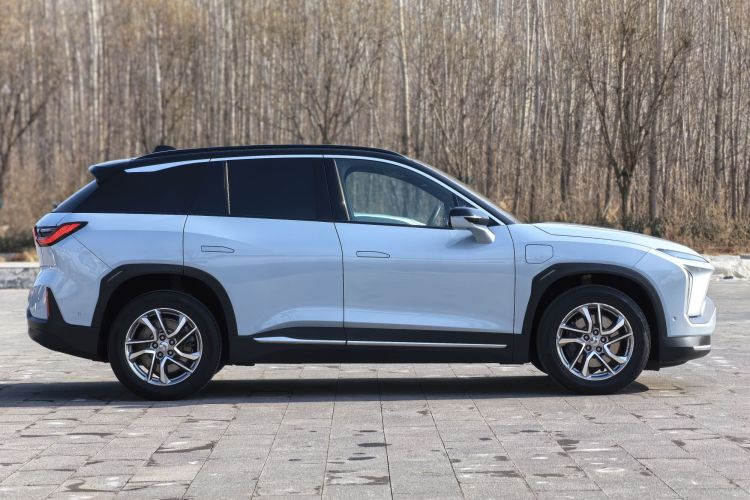 蔚来ES6 2020款 600KM 运动版车身外观6004