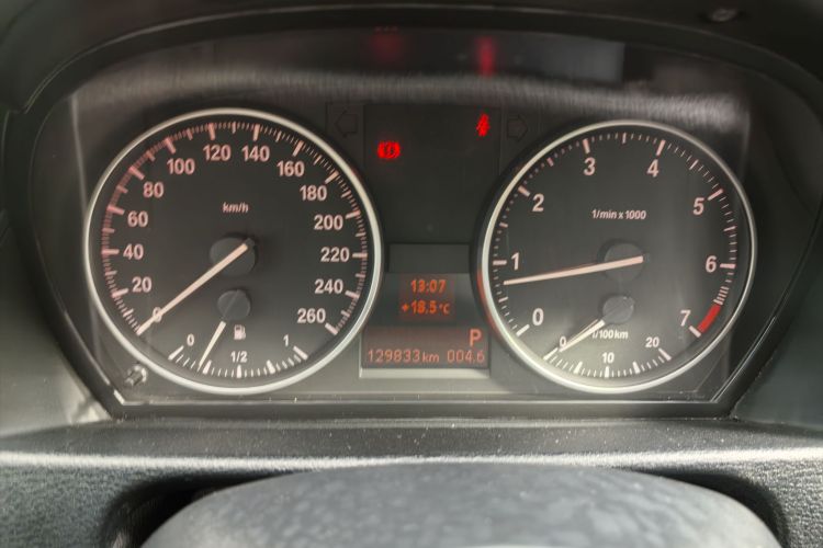 宝马X1 2013款 sDrive18i 时尚型中控内饰15