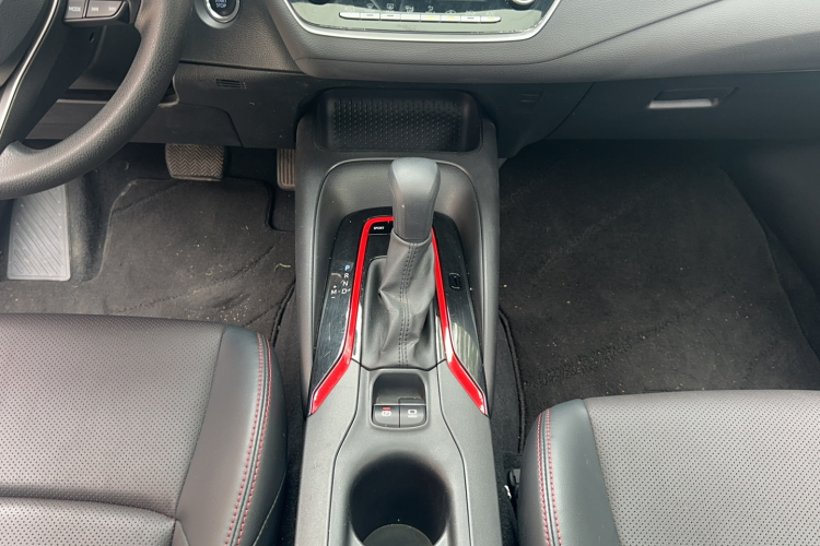 丰田 雷凌 2021款 185T CVT运动版局部细节16