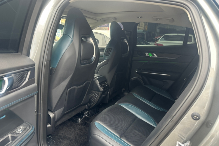 领克05 2022款 2.0TD 两驱耀Halo中控内饰7002