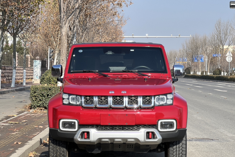 北京BJ40 2023款 2.0T 自动四驱城市猎人版侠客型车身外观6002