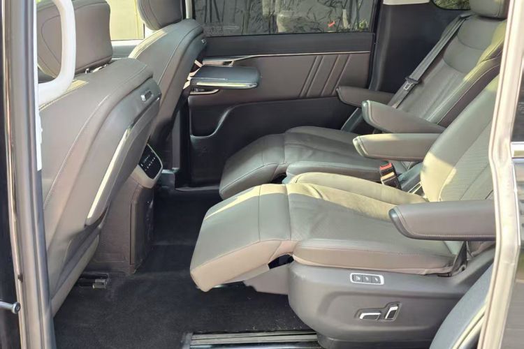 上汽大通MAXUS 大家7 2024款 超混 超长续航版 臻享版中控内饰7010