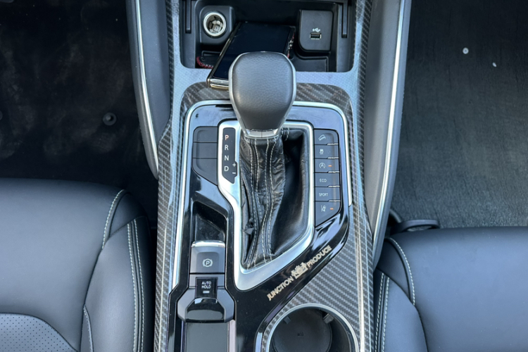 上汽大通MAXUS D90 2017款 2.0T 自动两驱 天王星局部细节18