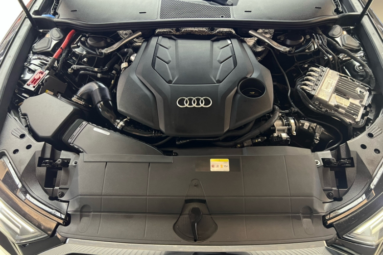 奥迪A6L 2021款 55 TFSI quattro 尊享动感型中控内饰7007