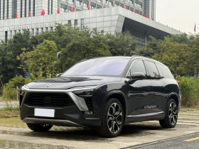 蔚来ES8 2020款 415KM 签名版 六座版