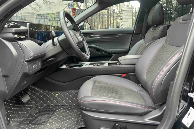 福特 蒙迪欧 2025款 1.5T EcoBoost 舒雅型中控内饰7003