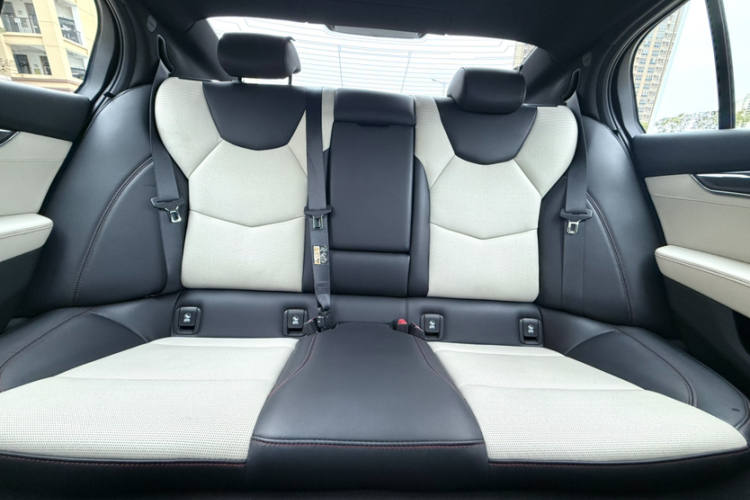 凯迪拉克CT5 2024款 28T 铂金型中控内饰7009