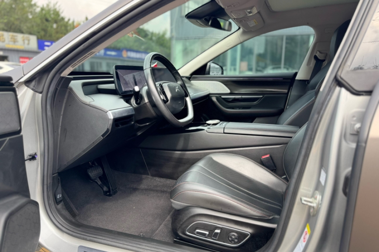 小鹏P7 2022款 480E+局部细节19