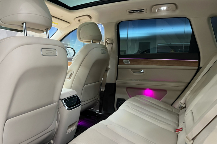 鸿蒙智行 问界M7 2024款 1.5T 智驾四驱Max版 5座中控内饰7003