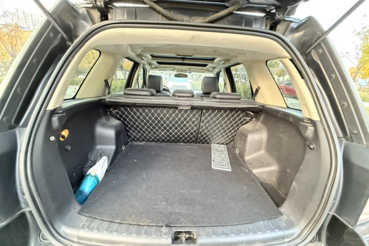 路虎 神行者2 2013款 2.0T Si4 SE汽油版中控内饰7015