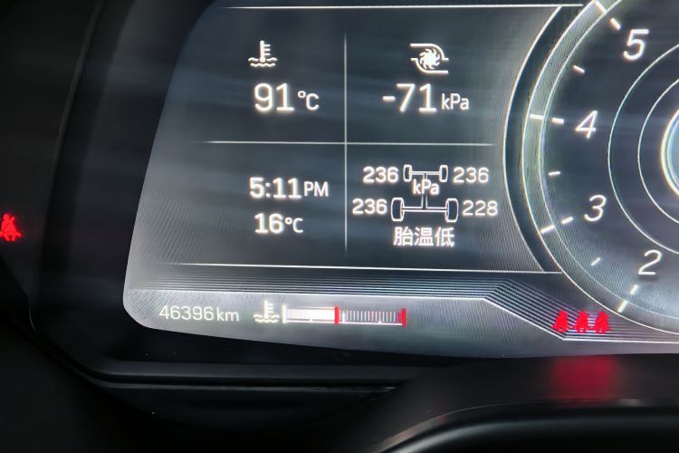 凯迪拉克CT5 2022款 28T 尊贵型中控内饰15