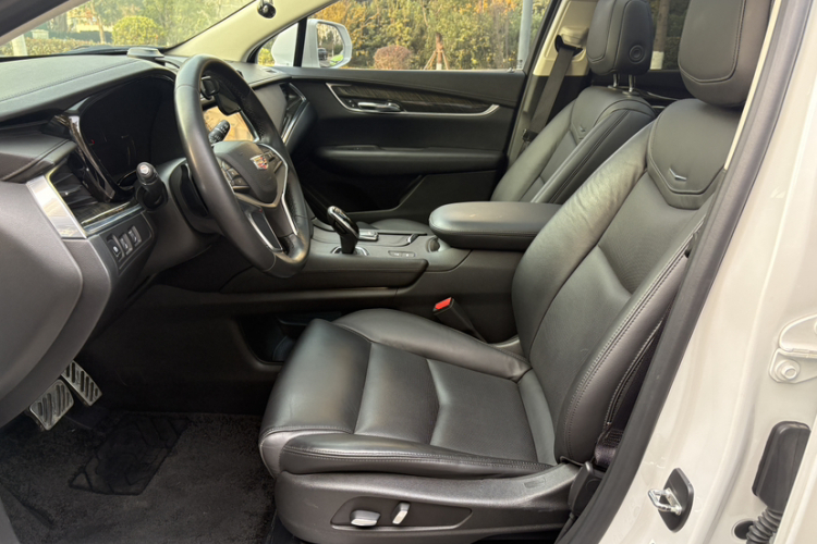 凯迪拉克XT5 2017款 周年庆版 25T 豪华型局部细节19