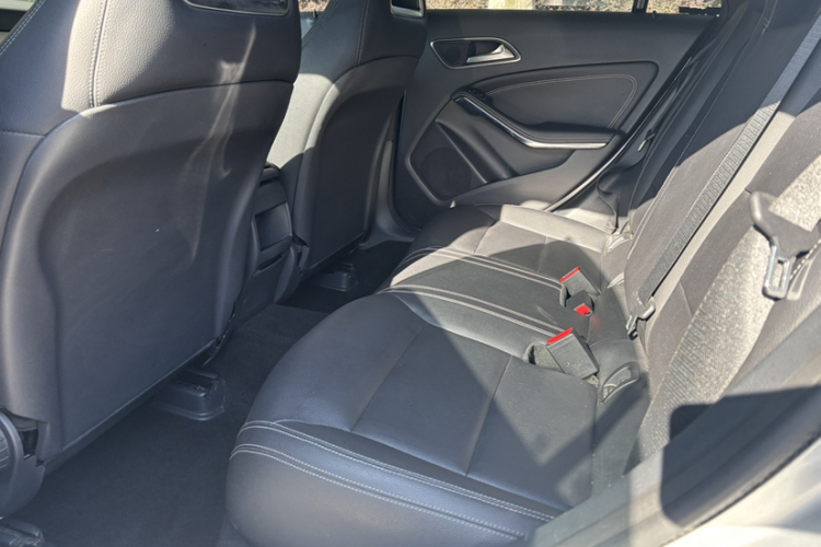 奔驰CLA 2016款 改款 CLA 200 动感型中控内饰7007