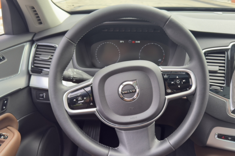 沃尔沃XC90 2018款 T6 智逸版 7座局部细节13