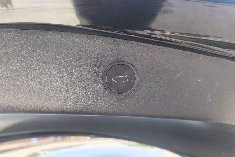 特斯拉 Model 3 2022款 后轮驱动版中控内饰7011