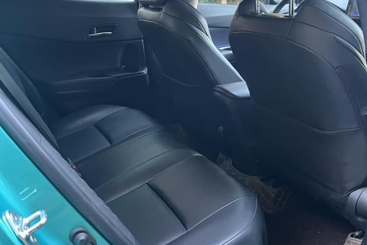 丰田C-HR 2020款 2.0L 豪华版中控内饰7003