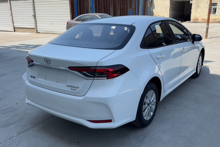 丰田 卡罗拉 2024款 1.2T 先锋版车身外观6005