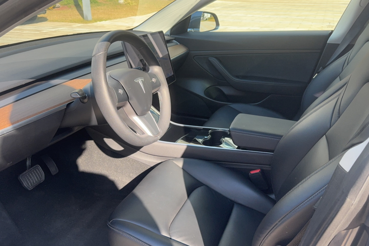 特斯拉 Model 3 2019款 标准续航后驱升级版中控内饰7001