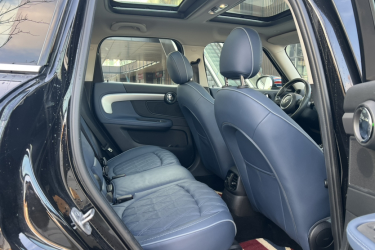 MINI Countryman 2022款 2.0T COOPER S ALL4中控内饰7005