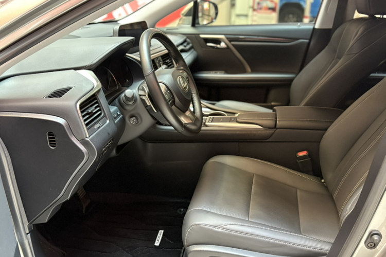 雷克萨斯RX 2020款 改款 300 四驱典雅版中控内饰7004