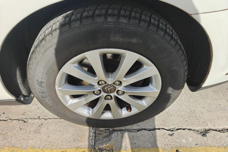 雪铁龙C5 2014款 2.0L 自动尊享型局部细节9006