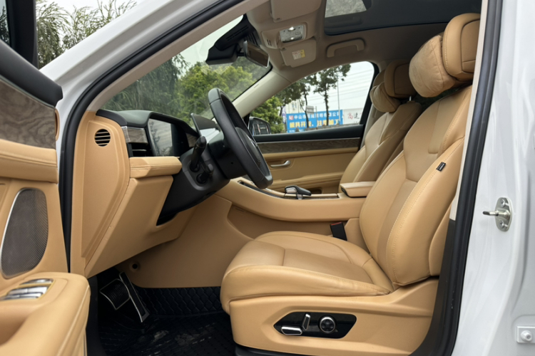 鸿蒙智行 问界M5 2022款 增程四驱至臻版局部细节19