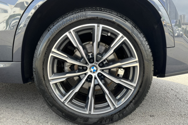 宝马X5(进口) 2022款 xDrive30i M运动套装车身外观6008