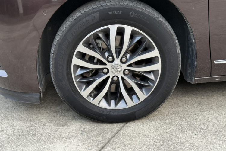 别克GL8 2018款 ES 28T 旗舰型 国VI车身外观6005