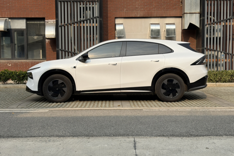 小鹏G7 2025款 602 长续航 Max车身外观6002